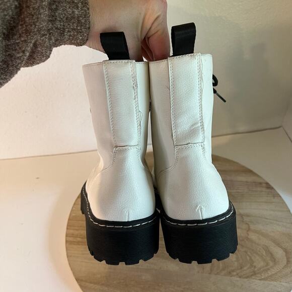 Unionbay White Vegan Leather Zipper Side Lace Up Combat Moto Boots Size 10 - Picture 4 of 12